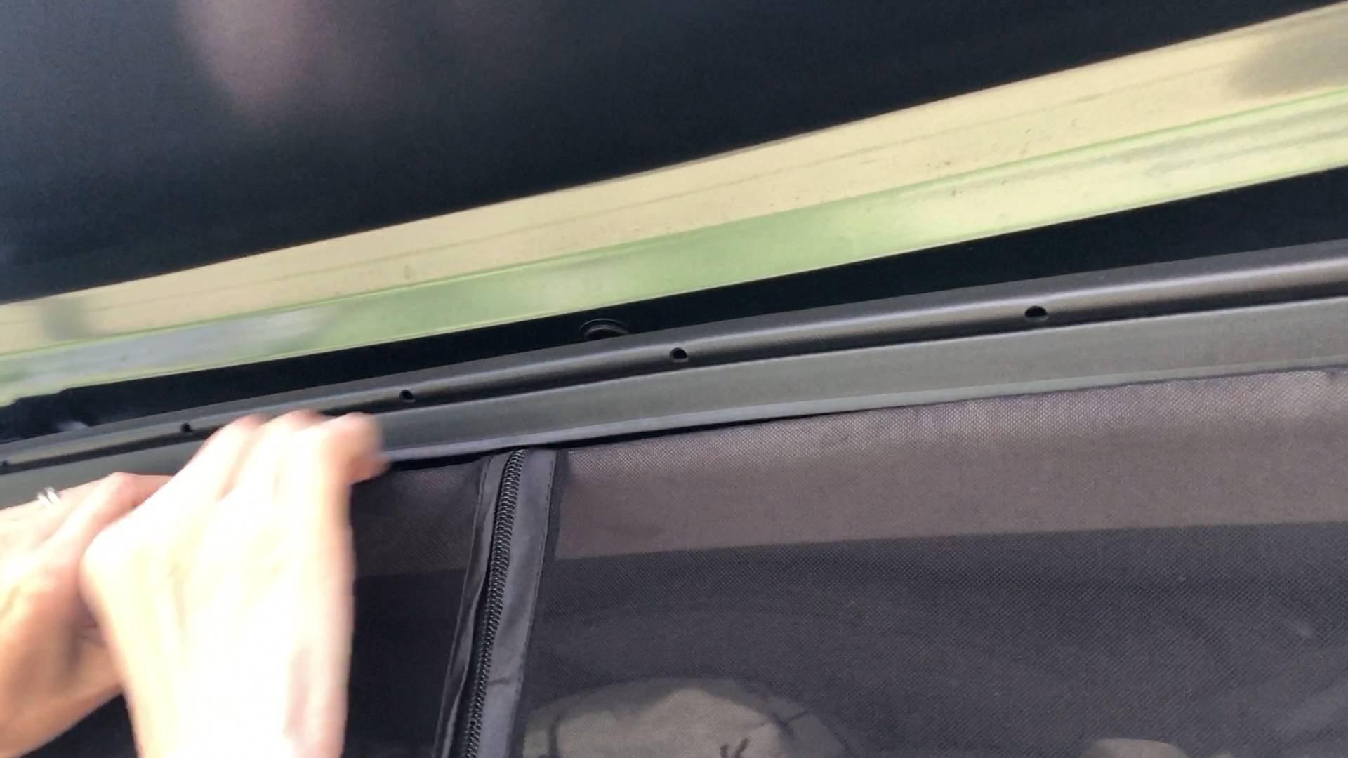【Kei Van カスタマイズ15】リアゲートに取り付けたメッシュのカーテンを取り替えてみたやり直しカスタマイズ#2