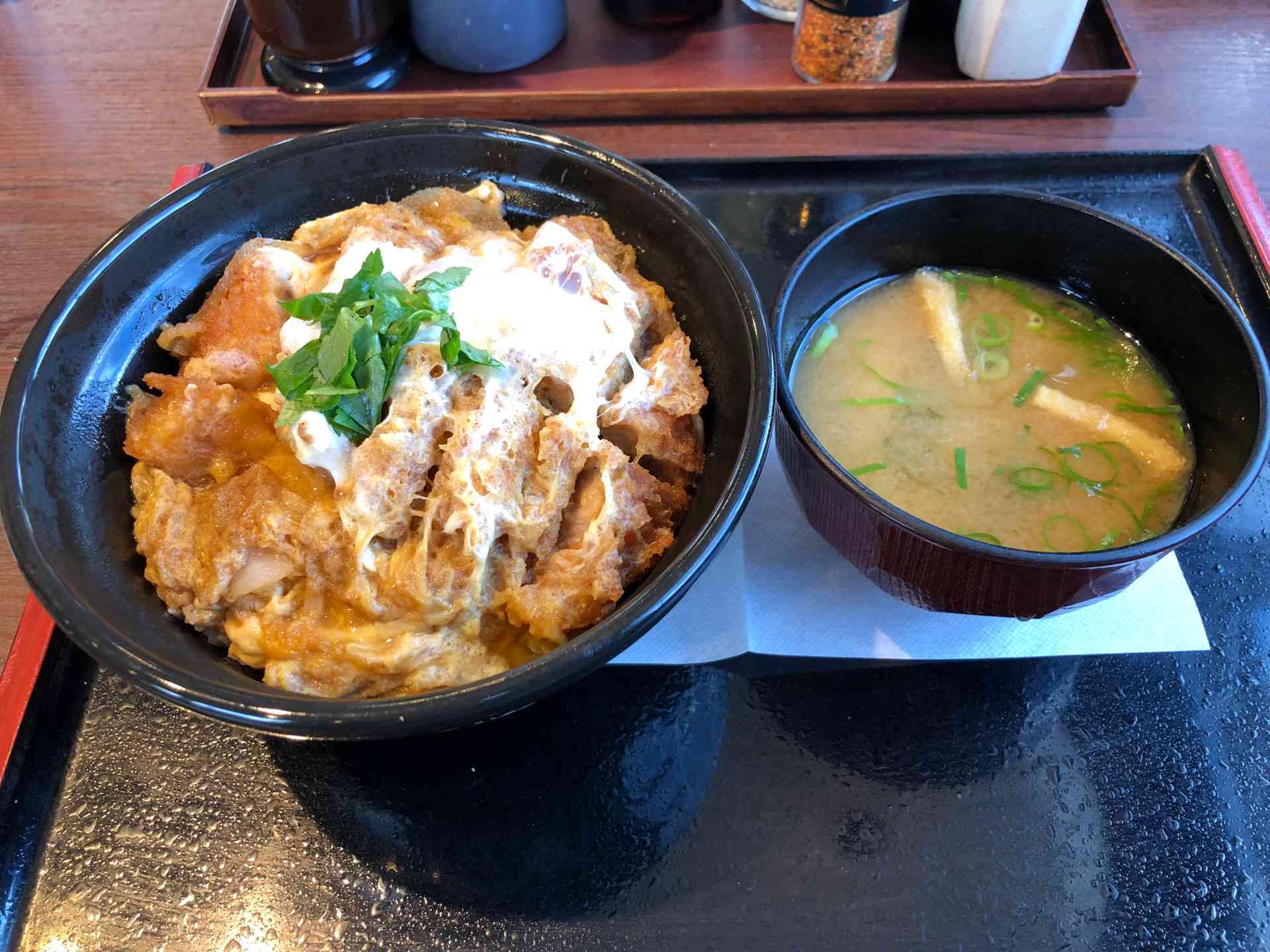 【Food and Drink】山梨県富士吉田市にあるかつ庵でかつ丼を食べてきました