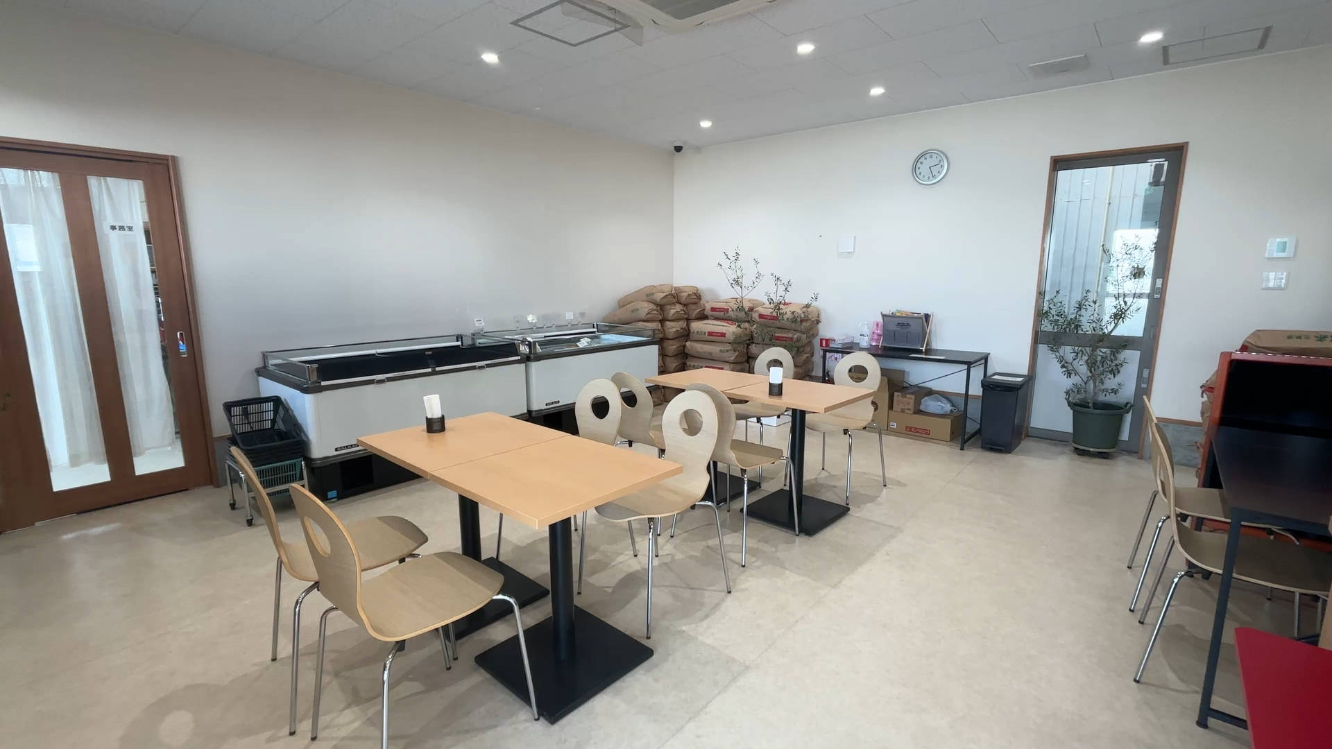 【軽バン車中泊20】魚沼産(北魚沼産?)と南魚沼産コシヒカリの食べ比べで道の駅南魚沼で車中泊