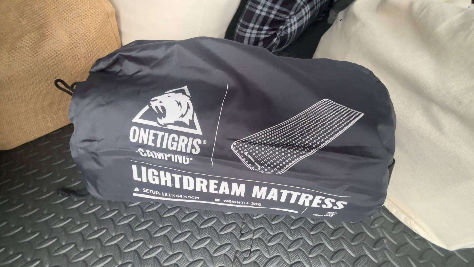 【軽バン車中泊20】魚沼産(北魚沼産?)と南魚沼産コシヒカリの食べ比べで道の駅南魚沼で車中泊