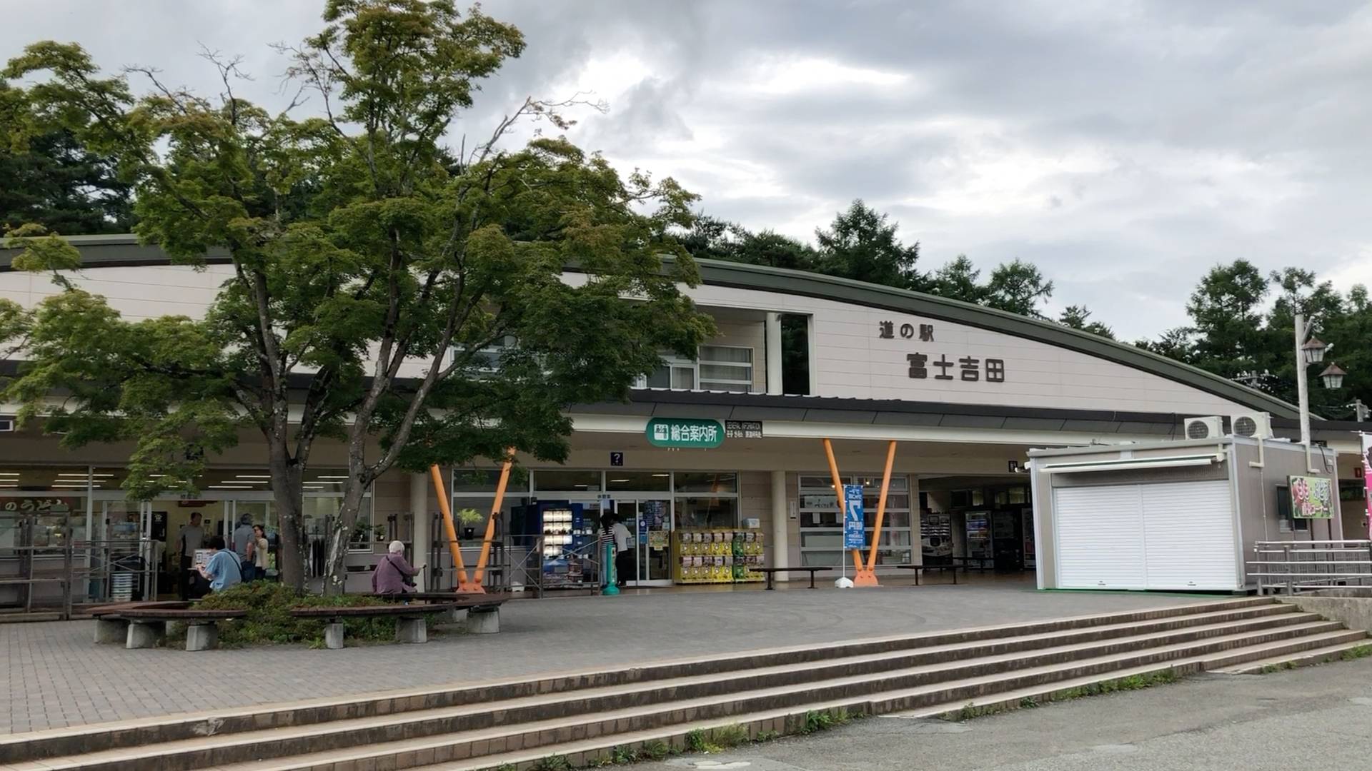 【軽バン車中泊6】とある理由により道の駅富士吉田から八ヶ岳PAに車中泊場所を変更