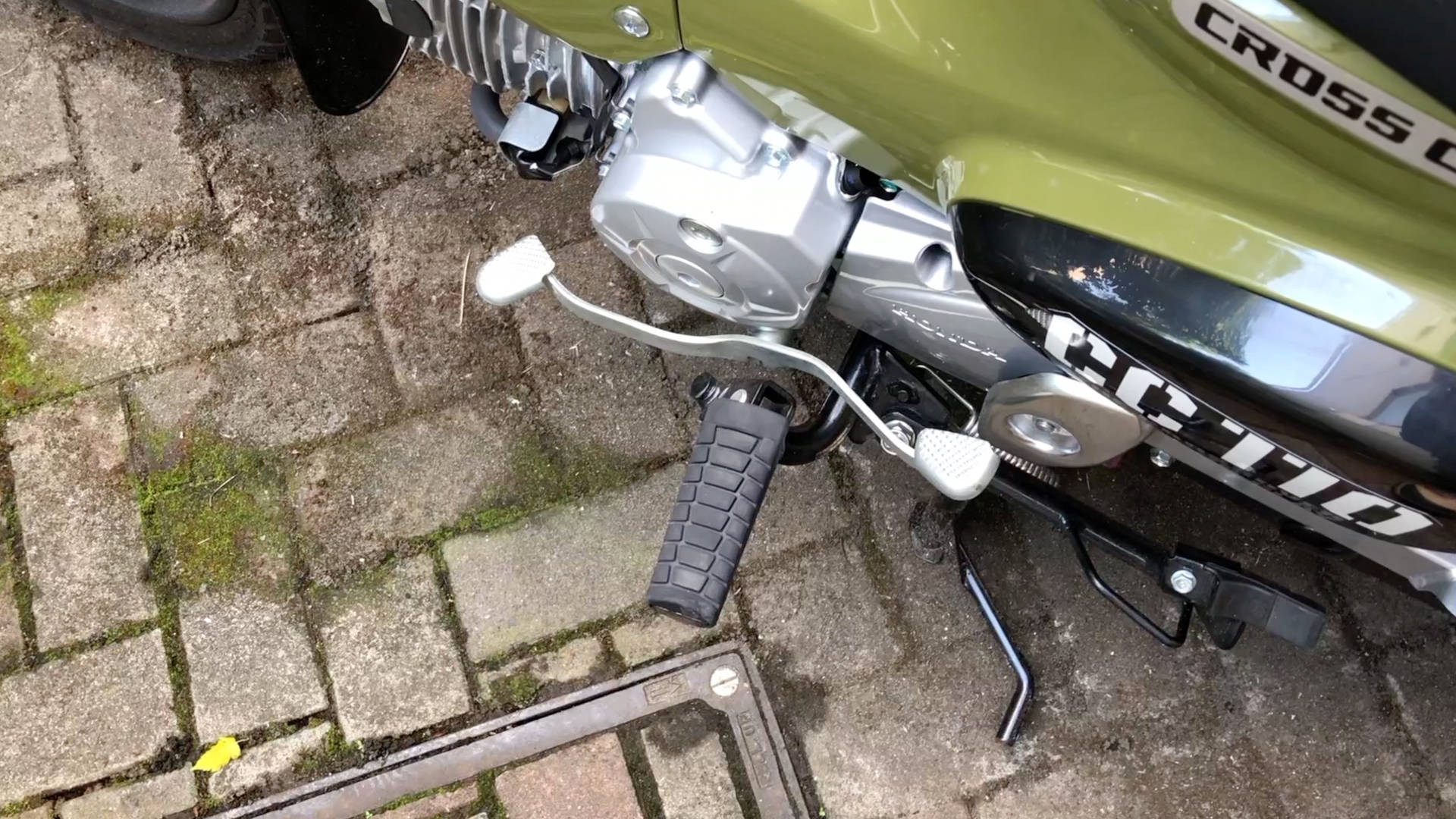 【原付二種】JA45クロスカブのチェンジペダルをエンデュランスのチェンジペダルに交換