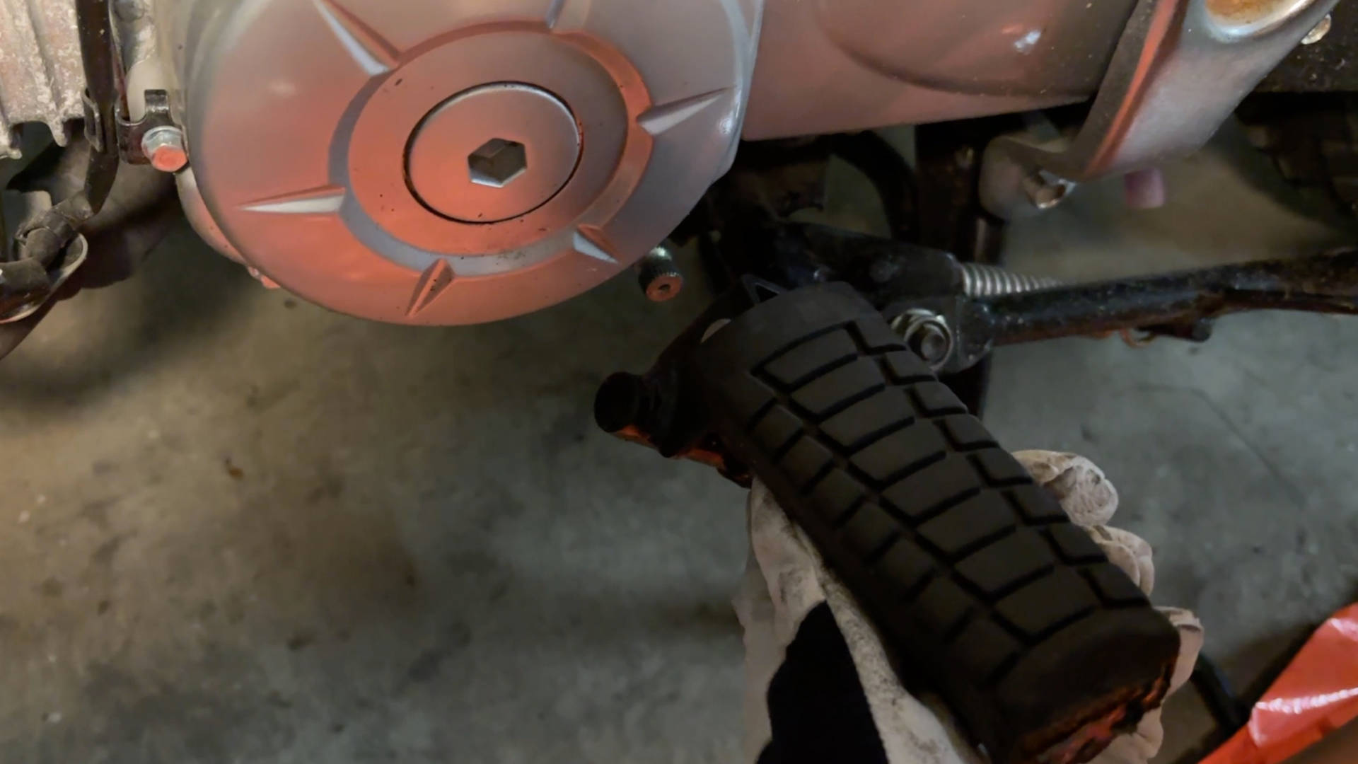 【原付二種】JA45クロスカブのチェンジペダルをエンデュランスのチェンジペダルに交換