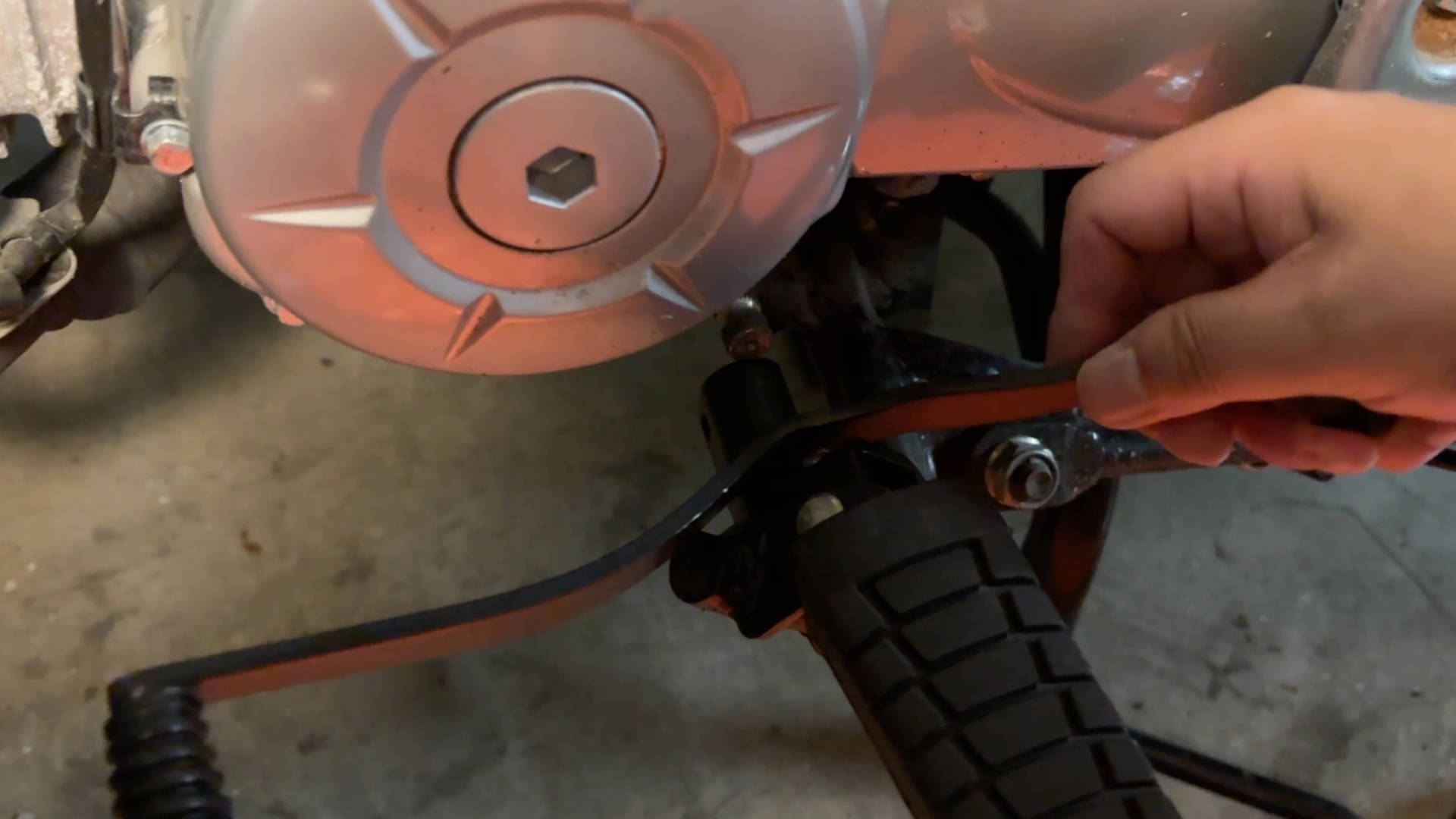 【原付二種】JA45クロスカブのチェンジペダルをエンデュランスのチェンジペダルに交換