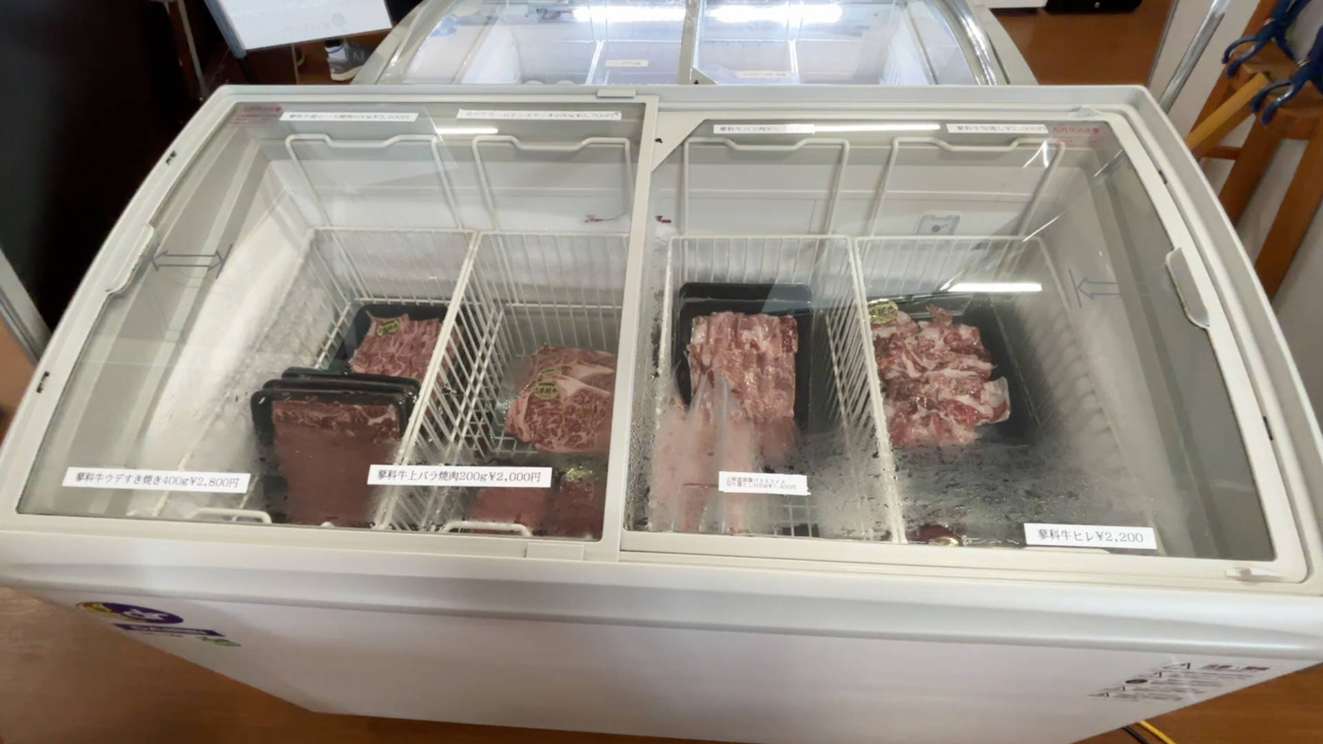 【軽バンキャンプ33】真夏の標高1,200mの高原にあるキャンプ場、荒船パノラマキャンプフィールドの区画サイトでキャンプ