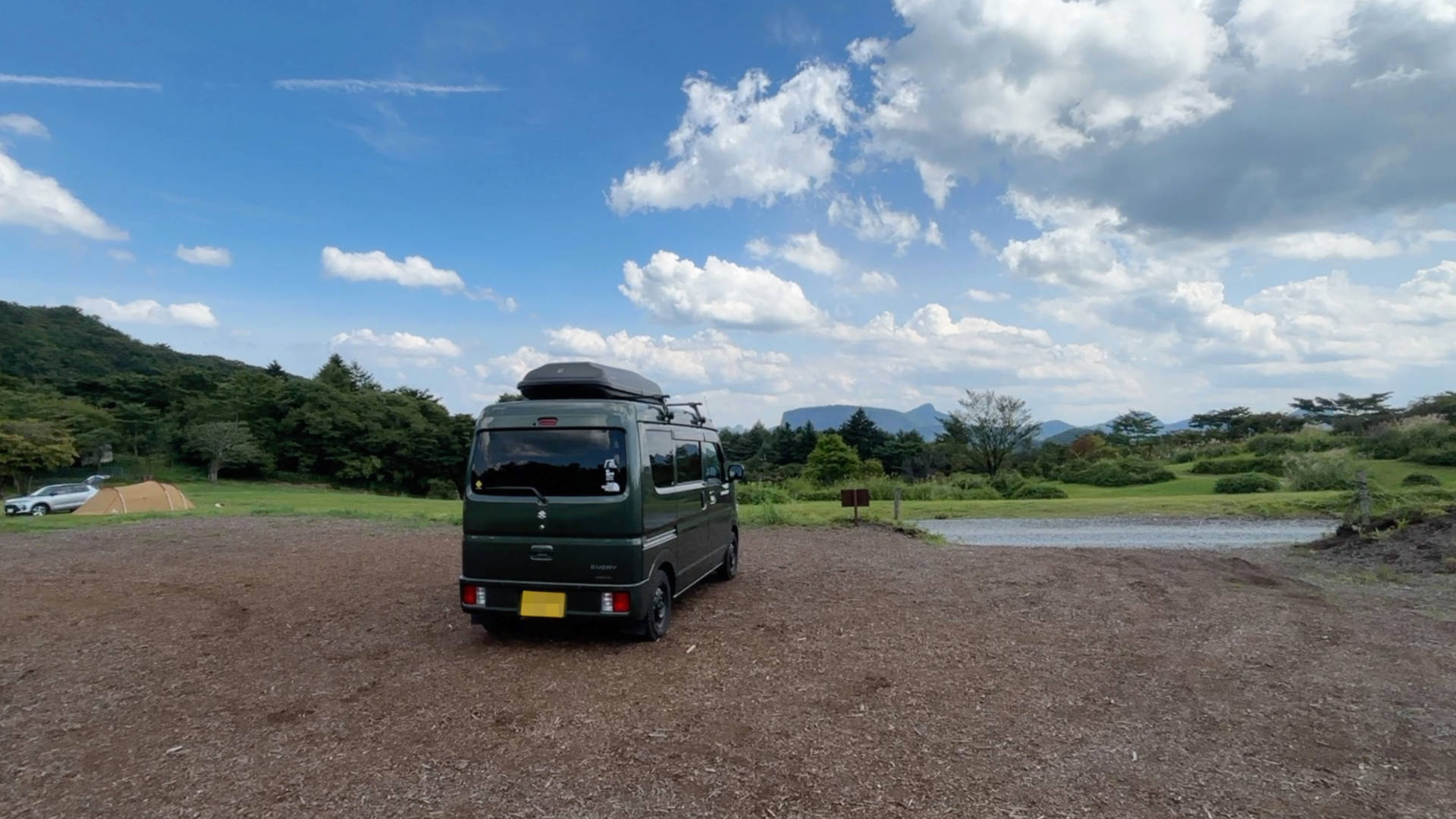 【軽バンキャンプ33】真夏の標高1,200mの高原にあるキャンプ場、荒船パノラマキャンプフィールドの区画サイトでキャンプ