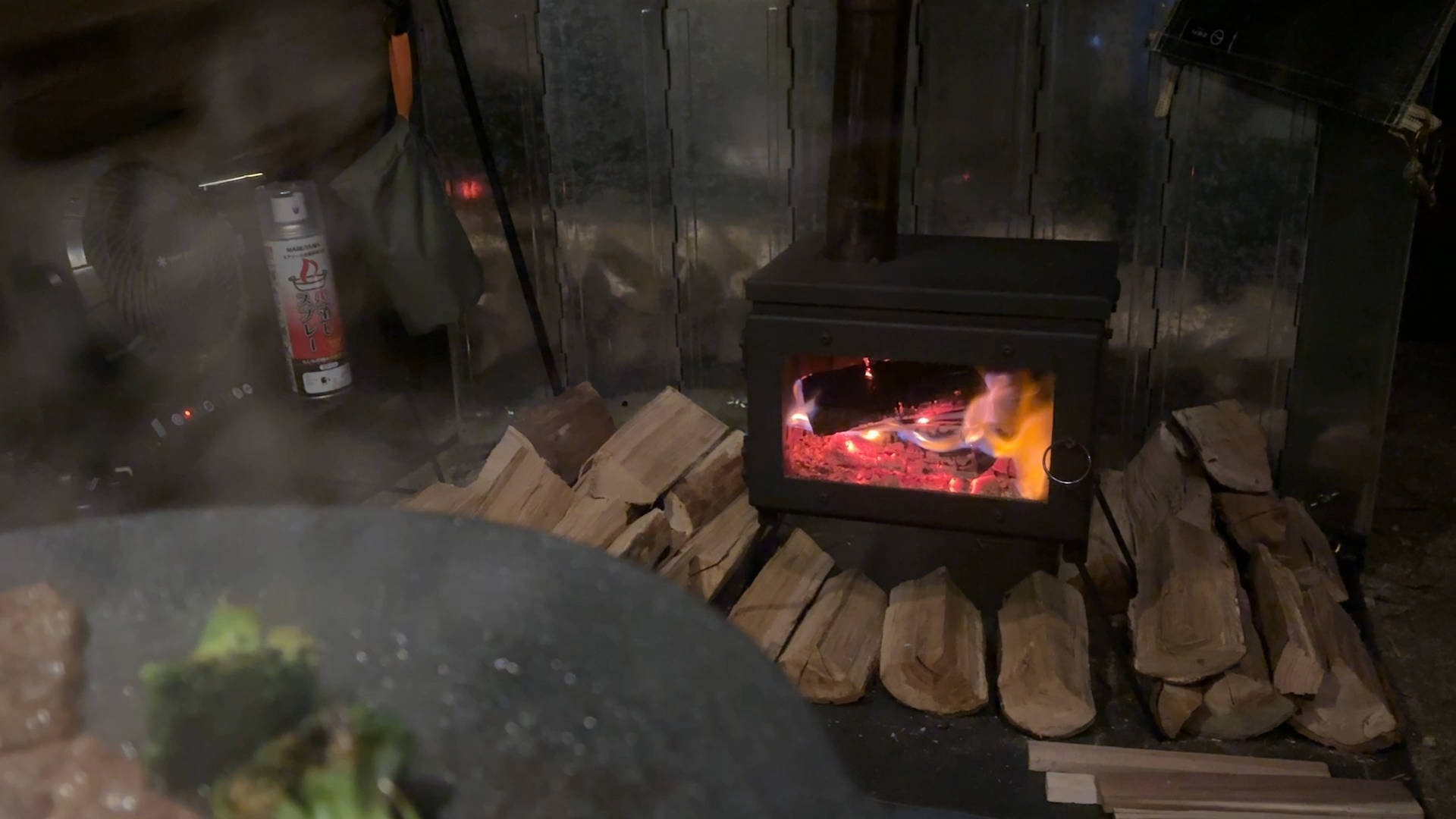 【キャンプギア】小型薪ストーブユーザー必見！市販薪をカットする最強アイテムを買ってみた