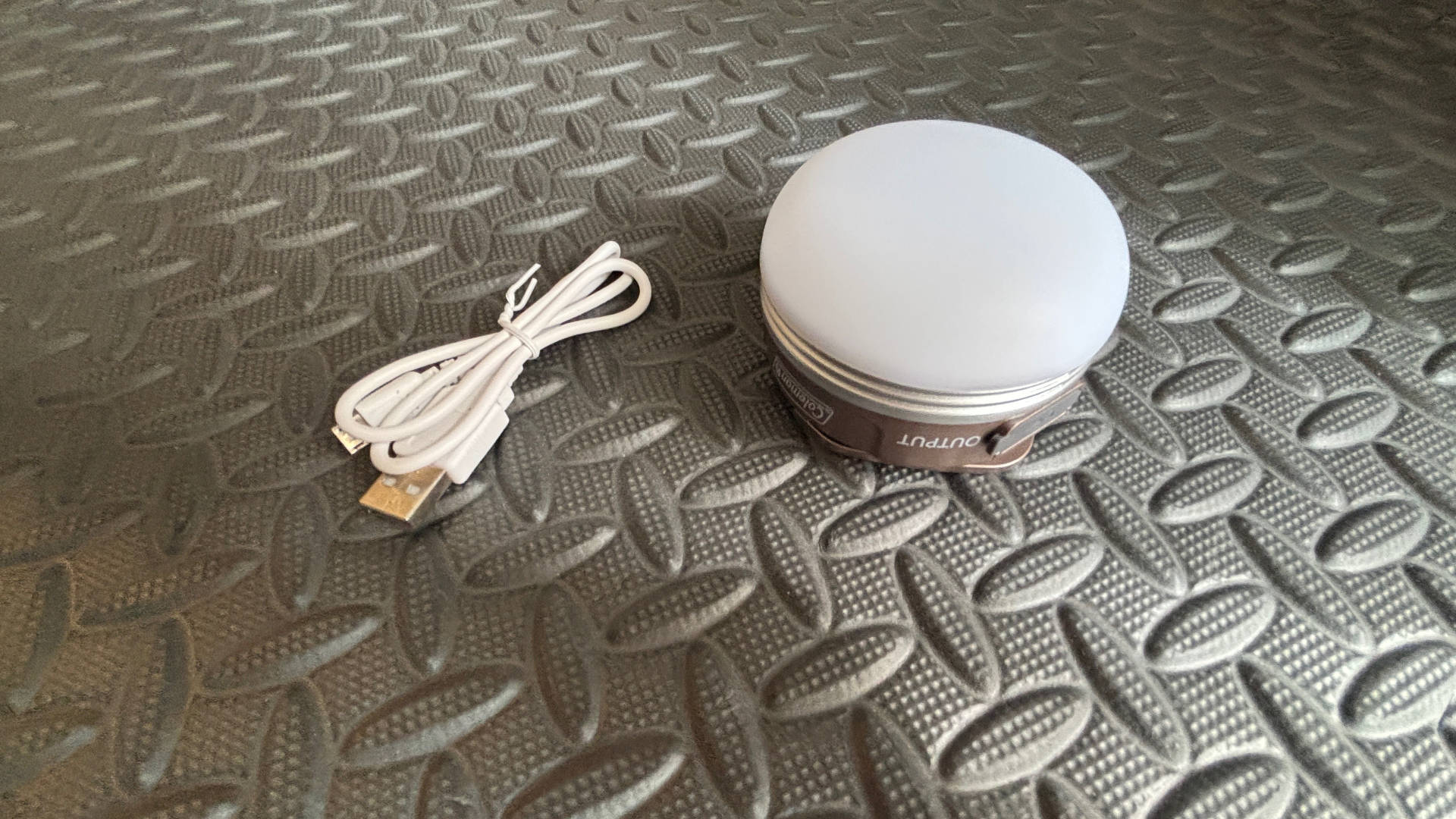 【キャンプギア】Coleman LEDランタン