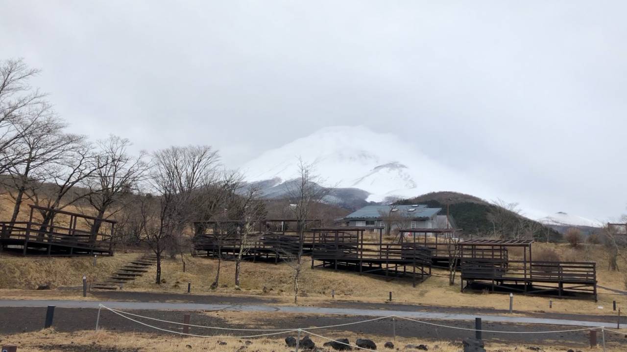 【軽バンキャンプ7の2】富士山2合目にあるキャンプ場で強風豪雨の中、眠れぬ夫婦キャンプ恐怖の12時間(後編)