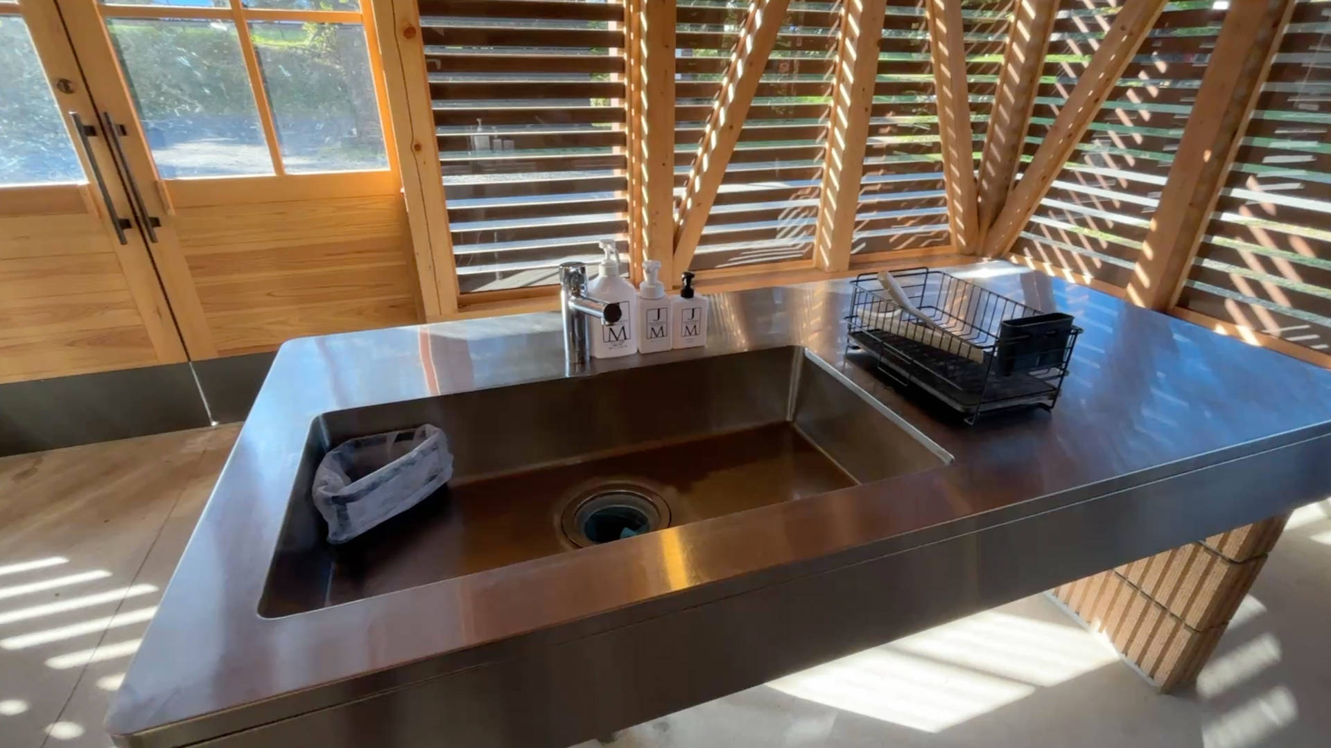 【軽バンキャンプ35】ポリエステルのテント、サバティカルMorning gloryシンセティックでMt.SUMIの薪ストーブを2日間使ってみた