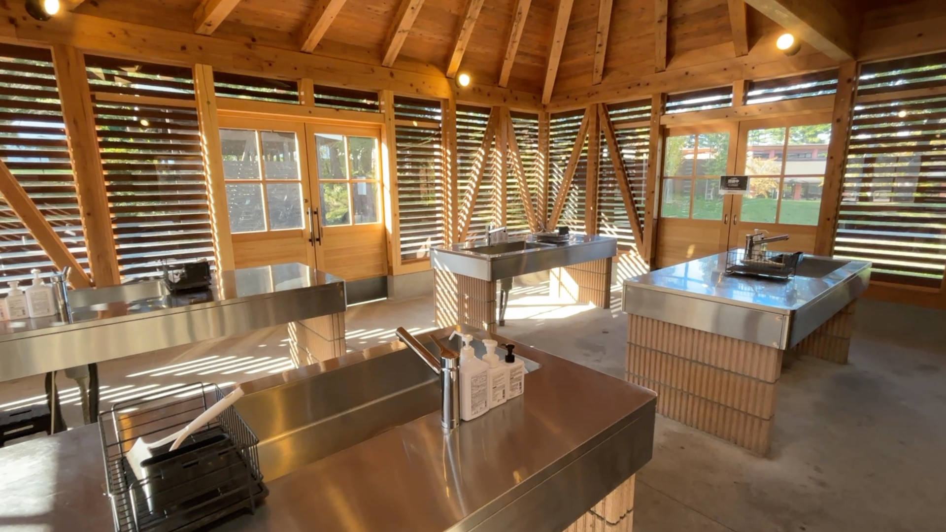 【軽バンキャンプ35】ポリエステルのテント、サバティカルMorning gloryシンセティックでMt.SUMIの薪ストーブを2日間使ってみた