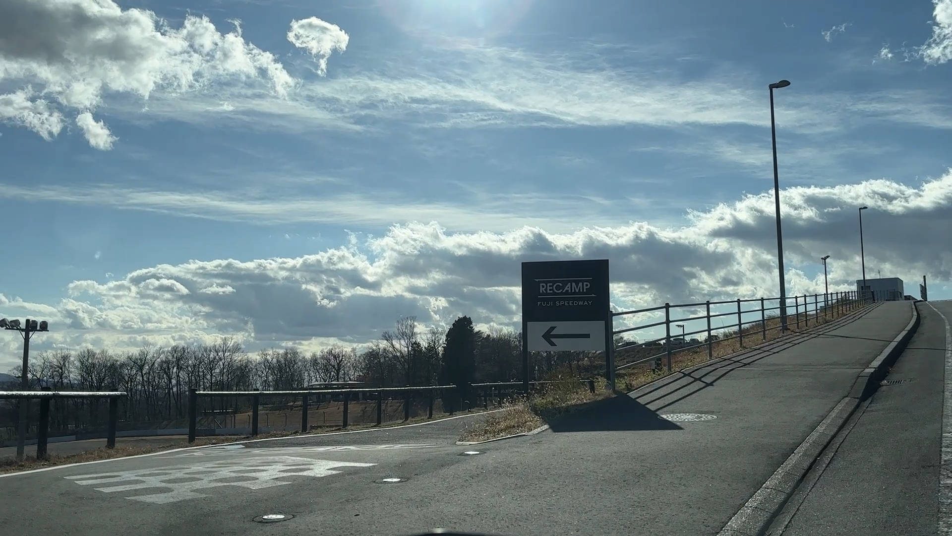 【軽バンキャンプ38】昼は爆音、夜は静寂。富士スピードウェイで2泊キャンプしてみた