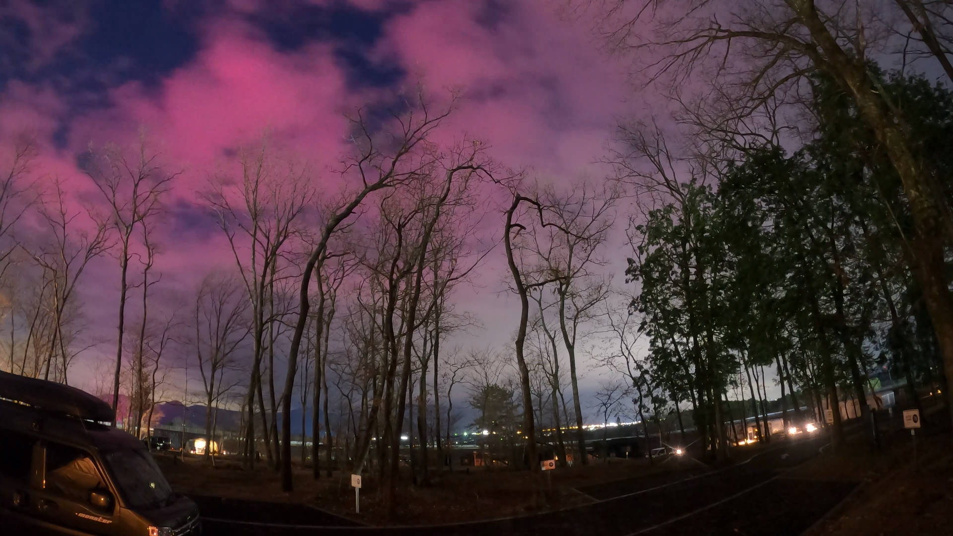 【軽バンキャンプ38】昼は爆音、夜は静寂。富士スピードウェイで2泊キャンプしてみた