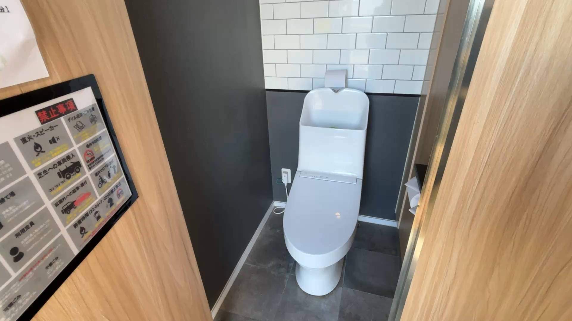 【軽バンキャンプ38】昼は爆音、夜は静寂。富士スピードウェイで2泊キャンプしてみた