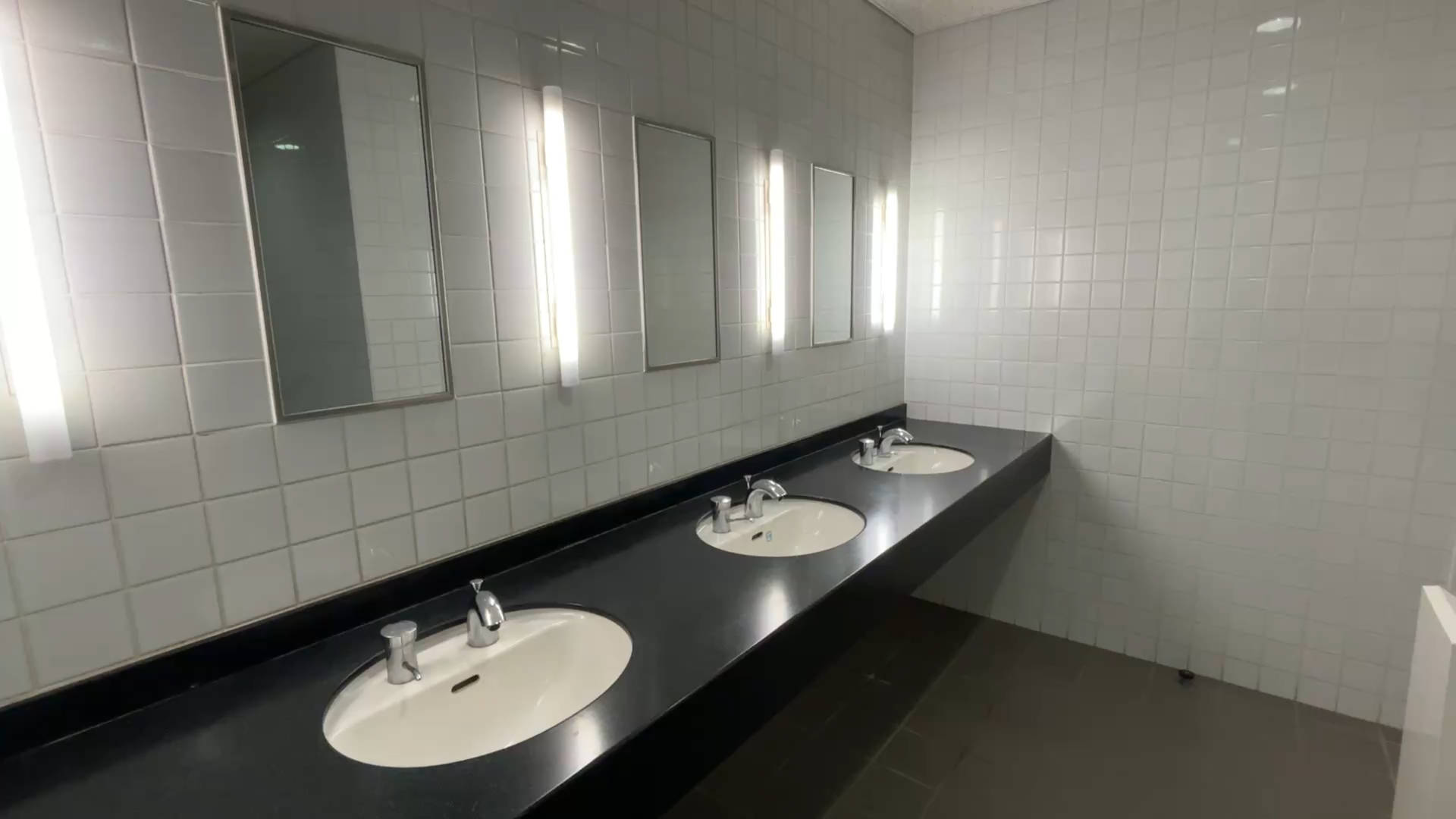 【軽バンキャンプ38】昼は爆音、夜は静寂。富士スピードウェイで2泊キャンプしてみた