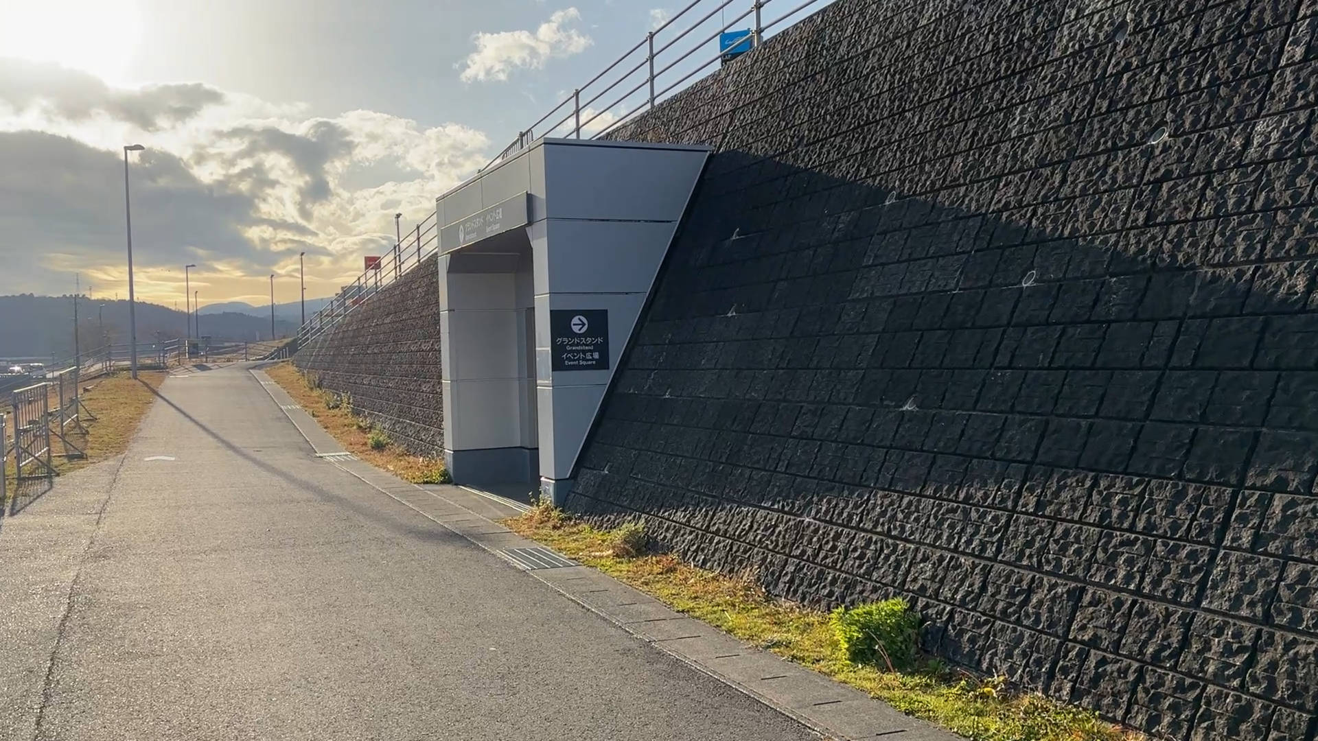 【軽バンキャンプ38】昼は爆音、夜は静寂。富士スピードウェイで2泊キャンプしてみた