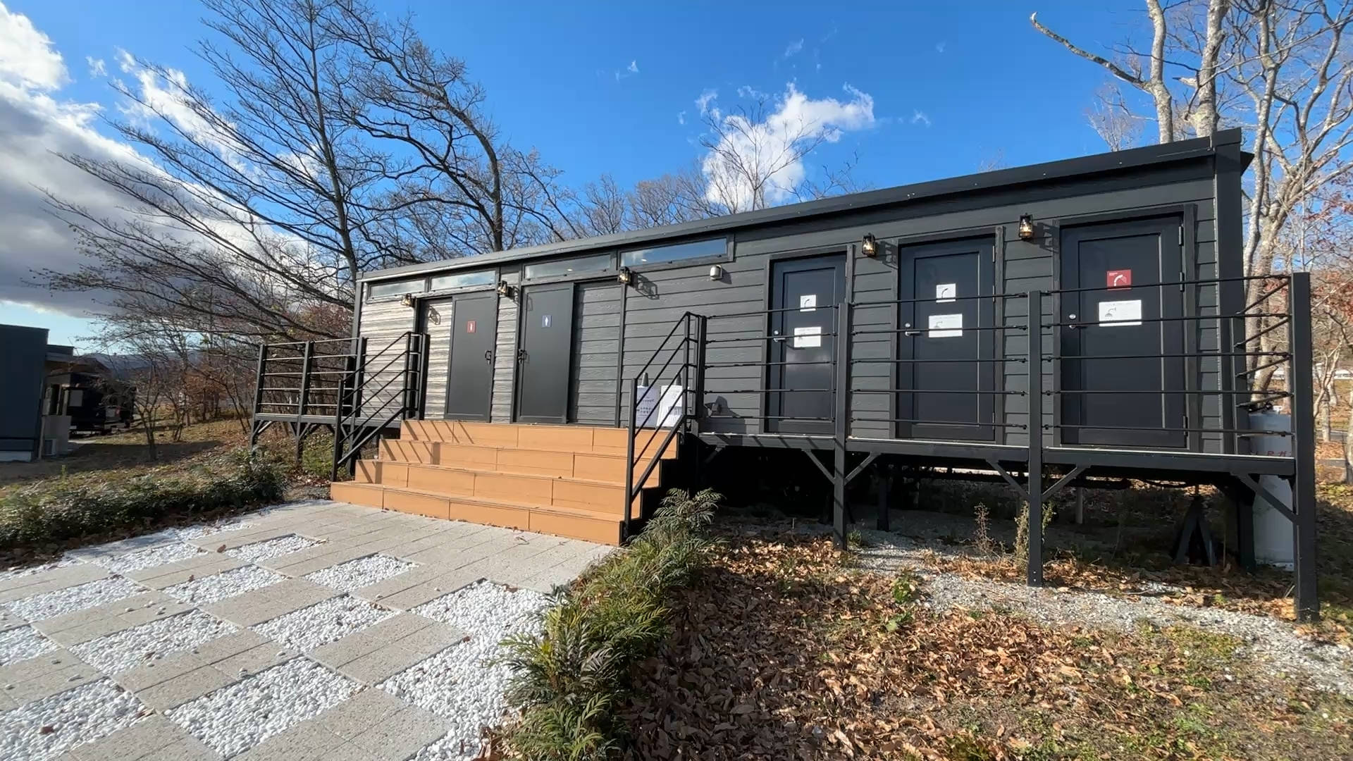 【軽バンキャンプ38】昼は爆音、夜は静寂。富士スピードウェイで2泊キャンプしてみた