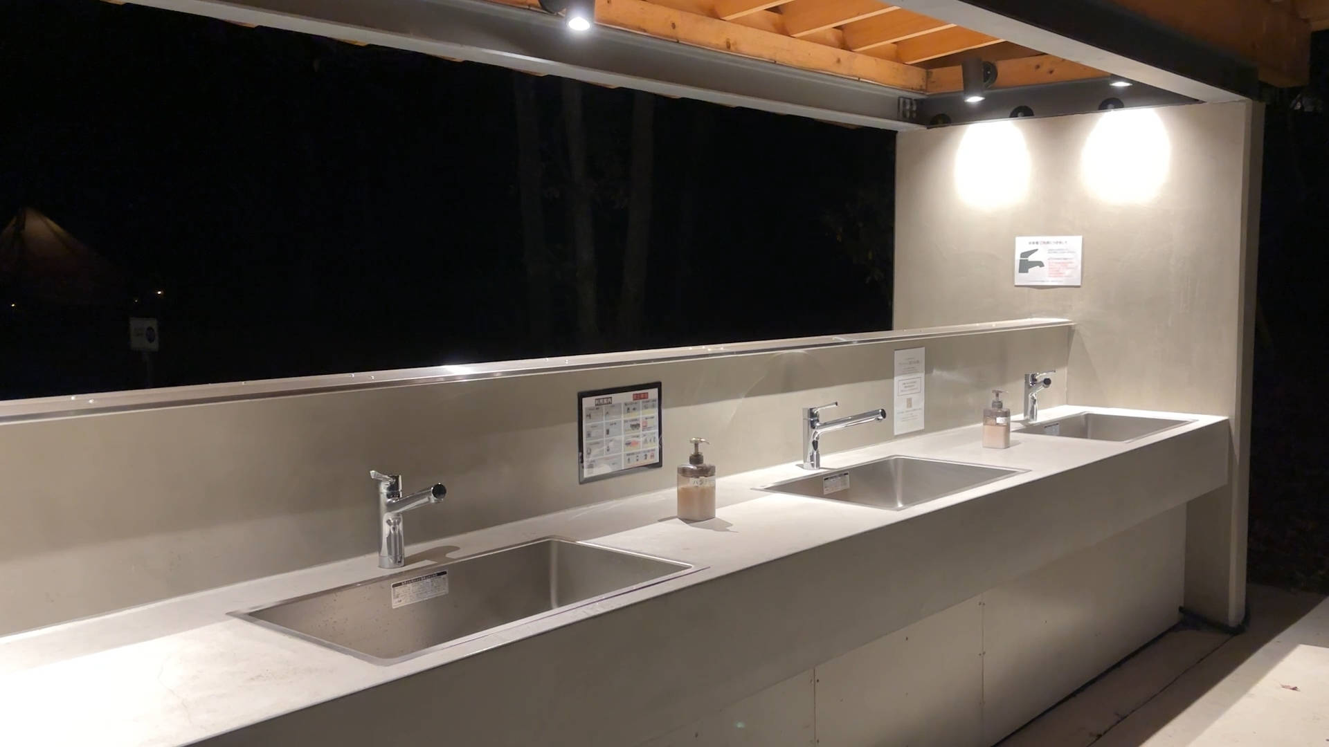 【軽バンキャンプ38】昼は爆音、夜は静寂。富士スピードウェイで2泊キャンプしてみた