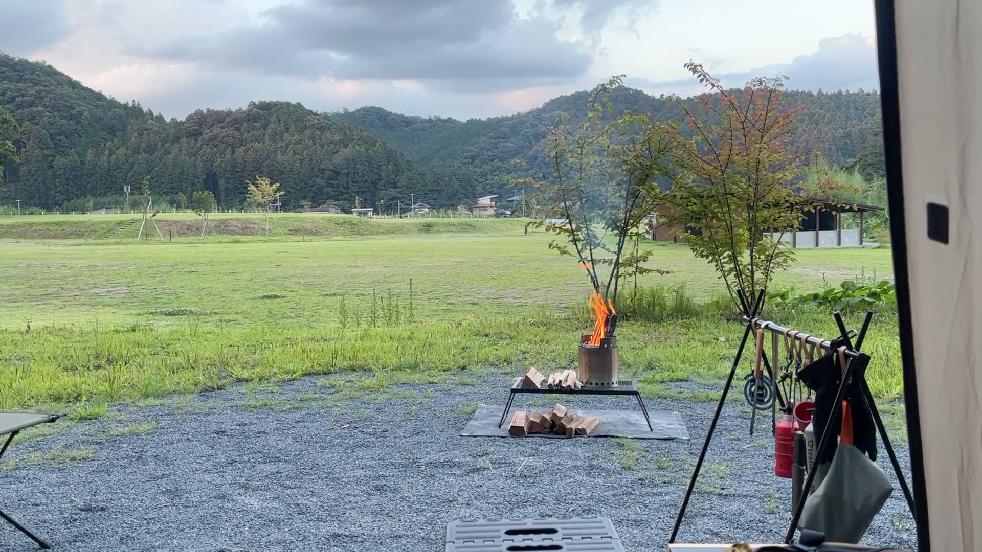 【軽バンキャンプ32】台風接近中のスノーピーク鹿沼キャンプフィールド&スパでキャンプ