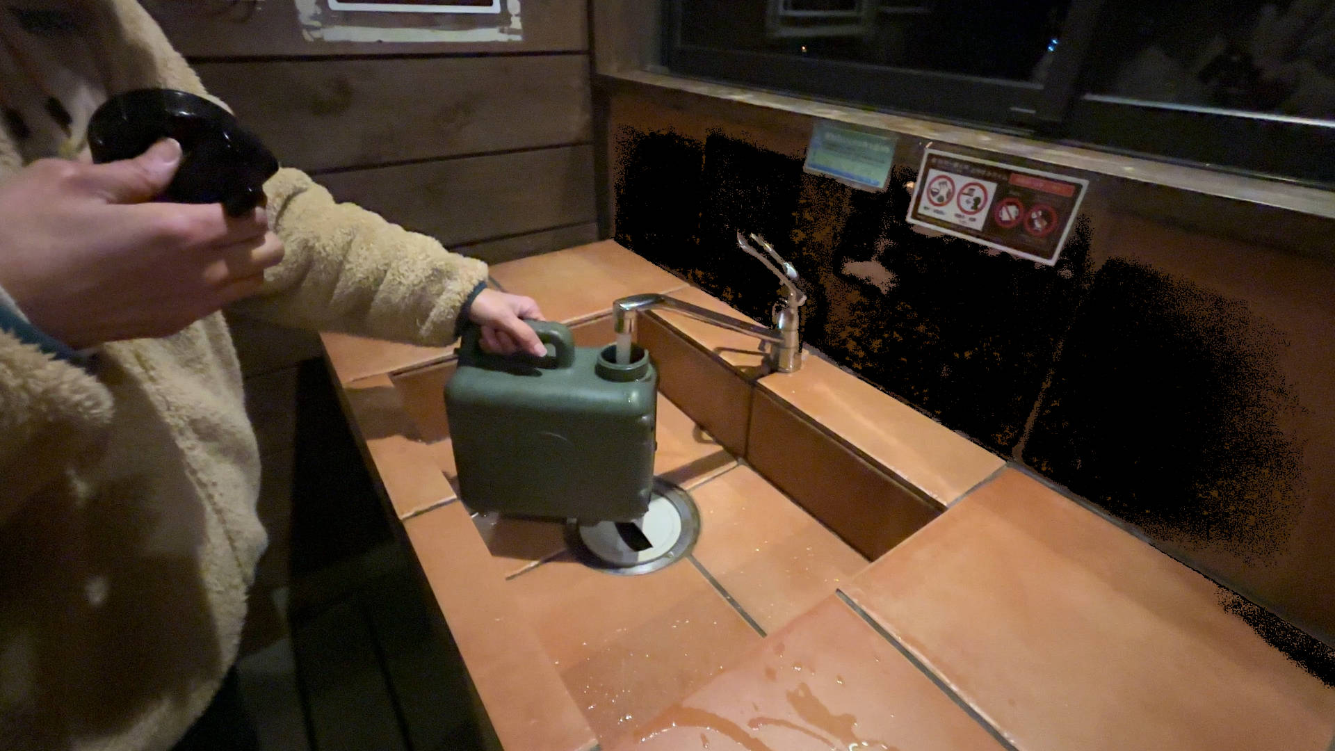 【軽バンキャンプ40】-12℃の北軽井沢で薪ストぬくぬくおこもりキャンプ